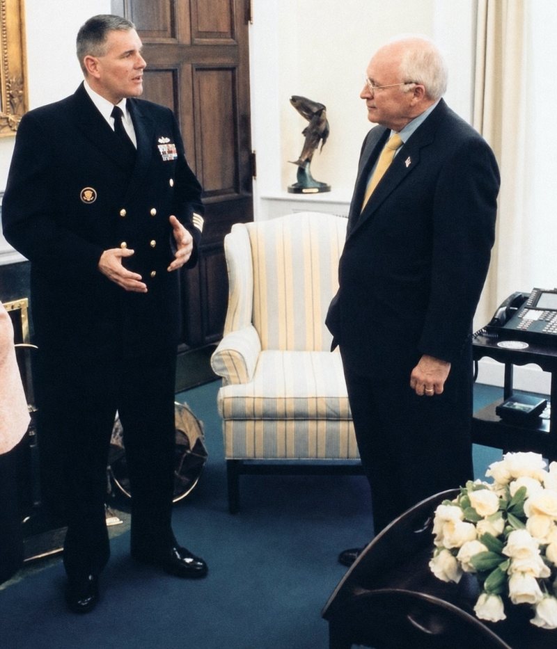 Bill Armour speaking with Vice President Dick Cheney in the West Wing.